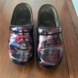Dansko XP 2.0 Color Sweep Patent Clog